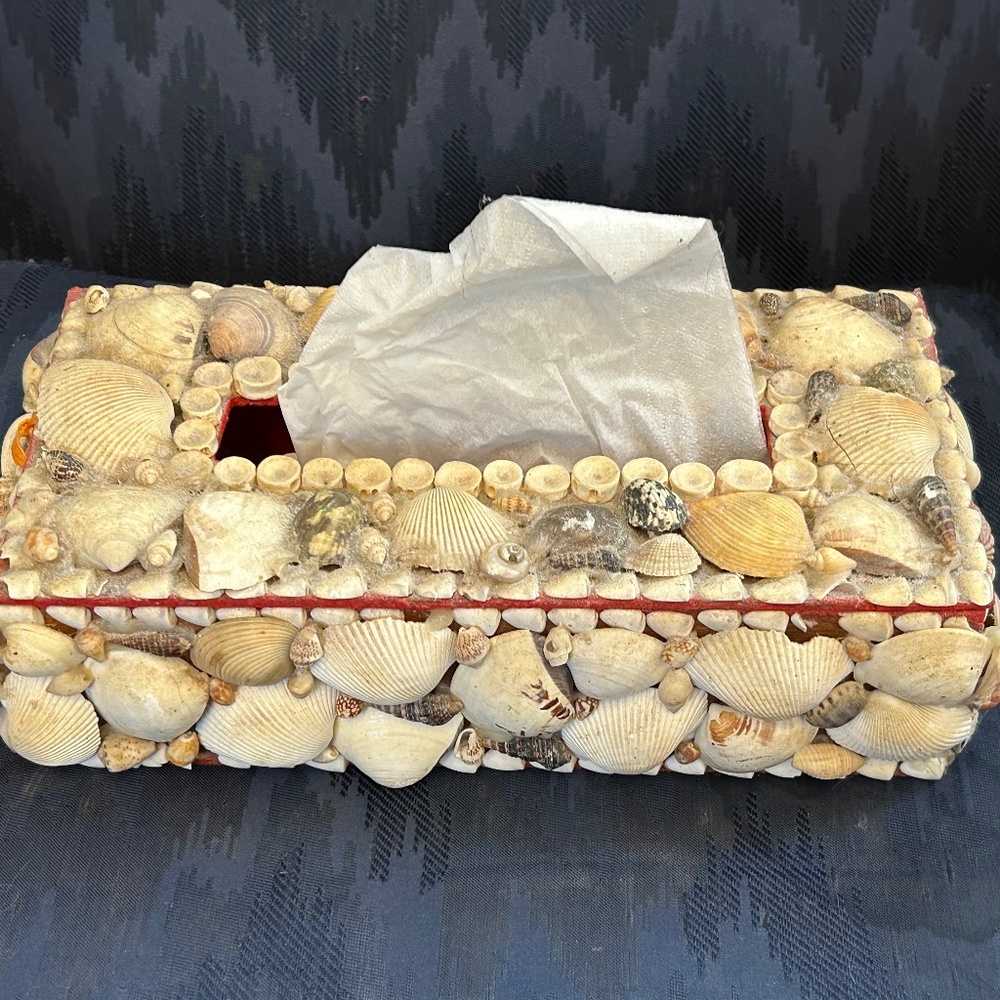 Vintage 1970s Seashell Tissue Box